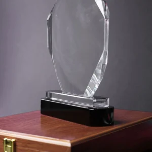 Trophée géant pointu